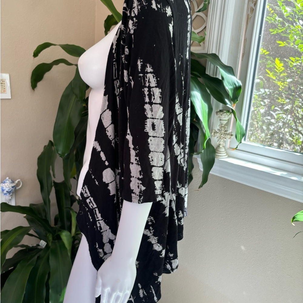 Black & White Open-Front Women’s Duster Jacket - Picture 4 of 8